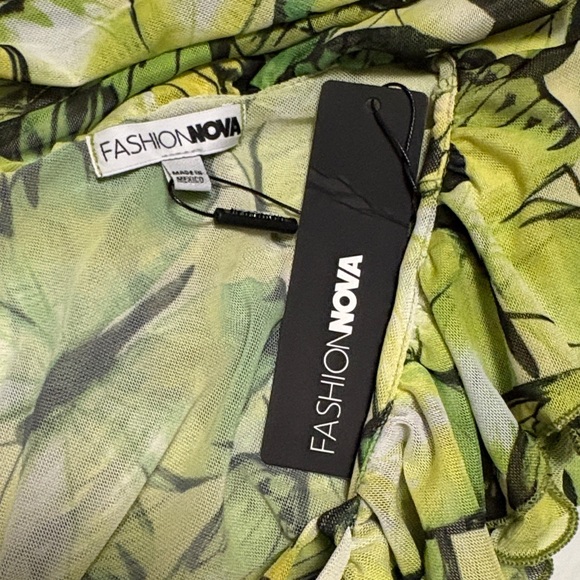 Fashion Nova Floral Ruffle Lime Color Top Small NWT - Picture 7 of 7